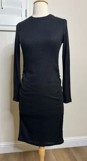 Classic Long-Sleeve Ribbed Knit Dress in Black thumbnail 1