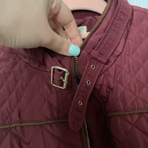 Francesca’s Collection Maroon Quilted Vest thumbnail 3