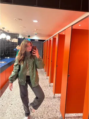 Green leather bomber jacket Size M thumbnail 4