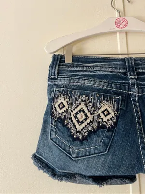 Miss Me Jean Shorts Woman’s Size 27 thumbnail 7