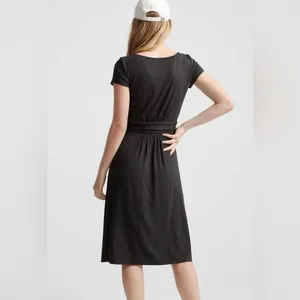 Quince Womens Black Tencel Jersey Ruched Waist Dress sz M NWT Short Sleeve Midi thumbnail 2