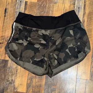 Athleta Women's Brown and Black Shorts thumbnail 2