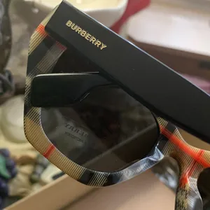 Authentic BURBERRY 52 Butterfly acetate plaid logo Sunglasses thumbnail 6
