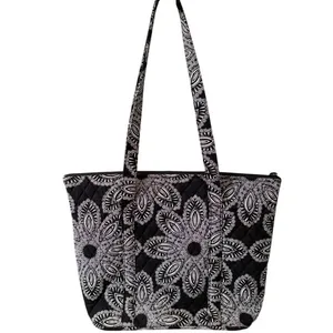 Vera Bradley Get Carried Away Tote Blanco Bouquet EUC‎ thumbnail 3