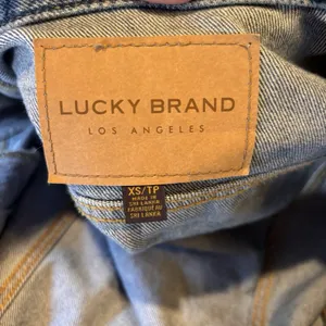 Lucky Brand Denim Jacket Womens XS Classic‎ Trucker Medium Wash thumbnail 4