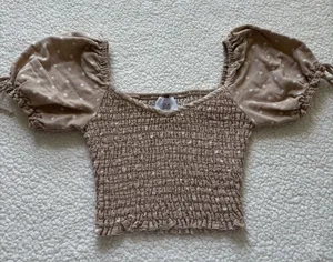 J.O.A. Taupe Polka Dot Smocked Puff Sleeve Crop Top Small Milkmaid Coquette Boho thumbnail 1
