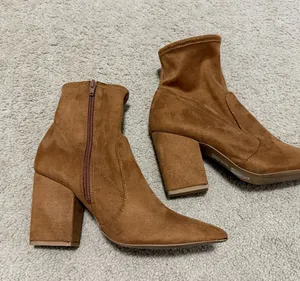 Express Suede boots! thumbnail 1