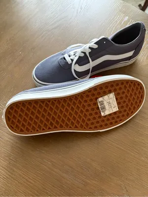 Vans Old Skool in Gray and White thumbnail 3