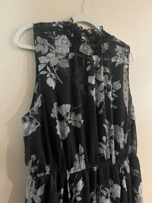Torrid sz 2 2xl plus black gray Swiss dot smocked neck tank dress floral lined thumbnail 2