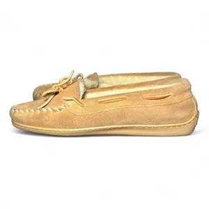 Minnetonka Women’s faux fur Lined Moccasin Slippers Size 7 Tan Suede Indoor Out thumbnail 3
