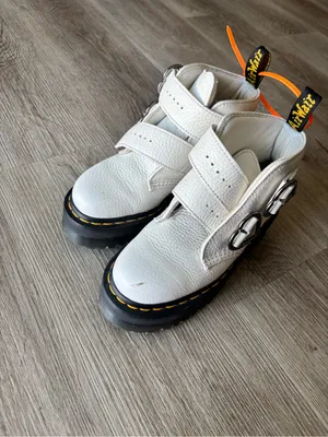 Dr. Martens AirWair Devon Heart White Leather Platform Boots size 5 thumbnail 5