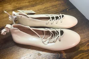 No boundaries Beige lace up flats size 9.5 thumbnail 1