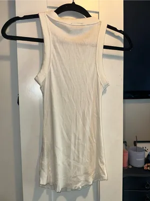 Vici Off White Ribbed Raw Edge Bottom Tank $44 MSRP thumbnail 7