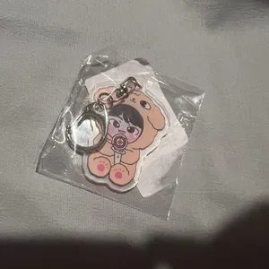 NWT K thumbnail 2