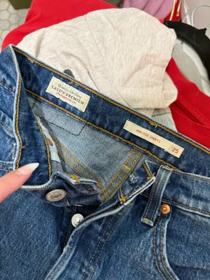 Levi’s Ribcage Shorts thumbnail 3