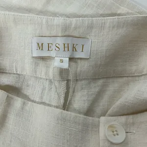 NWT Meshki Women’s Small Cream Ankle Cargo Pants thumbnail 11