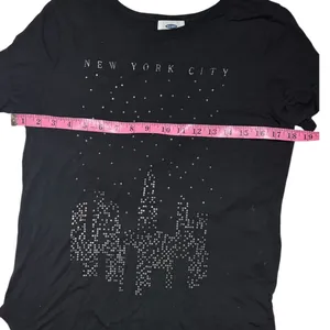 Old Navy Women's Graphic Short Sleeve Glitter NYC Graphic Tee Sz M thumbnail 4
