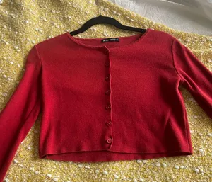 Red Size S thumbnail 1