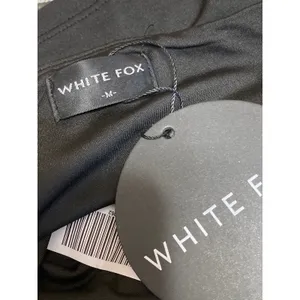 NEW White Fox Black Flower Keyhole Sleeveless Halter Camisole Crop Tank Top M thumbnail 3