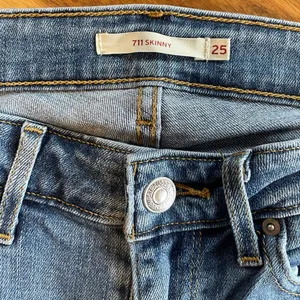 Levi skinny fit jeans thumbnail 3