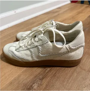 DV by Dolce Vita Notice Stitch- Ivory Calf Hair Sneaker-Size 9 thumbnail 5