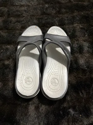 CROCS Tone Alaina Flips (Croslite) Women 9 Black/w Silver Grey sandals shoes thumbnail 3