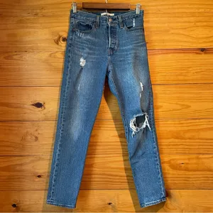 Levi's Wedgie Fit High Rise Distressed Ankle Jeans in Higher Love Medium Wash 26 thumbnail 2