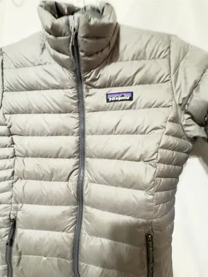 Patagonia Women’s Nano Puff Jacket - size XS thumbnail 7