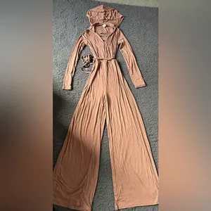 NWT Halara hooded wide-leg jumpsuit in classic neutral brown, back slits, sz XS thumbnail 4