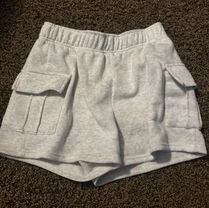 shorts Gray Size M thumbnail 1