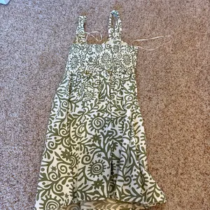 Green and white mini dress Size XS thumbnail 2