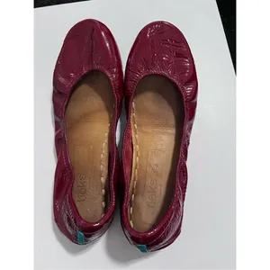 Tieks Ruby Red Patent Ballet Flats 9 - Women | Color: Red | Size: 9 thumbnail 4