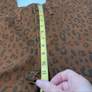 Universal Threads NWOT Brown Black Leopard Animal Print Straight Leg Jeans Ankle High Rise New thumbnail 6