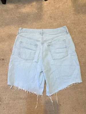 Old Navy Light Wash Baggy Button Fly Cut Off Denim Jorts Size 8 thumbnail 2