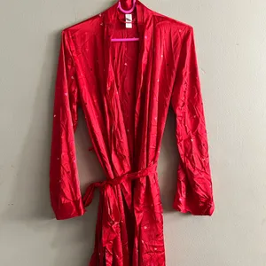Stars Above Satin Red Ditsy Heart Print Silky Feel Sleep Robe XS Valentines Day thumbnail 2