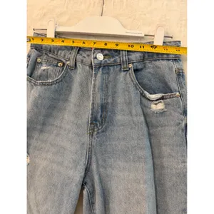 Edikted Distressed Straight Leg Jeans Womens Size M Light Wash High Rise Denim thumbnail 4