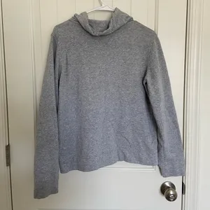 EUC‎ | Tommy Hilfiger sport women’s cowl neck sweatshirt — medium thumbnail 6