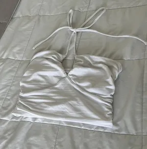 Abercrombie halter crop top thumbnail 1