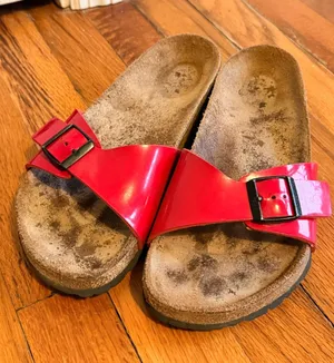 Birkenstock Madrid Sandals Patent‎ Red w Black Buckle size 41 US 8-8.5 thumbnail 1