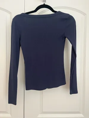 Old Navy Navy long sleeve thumbnail 2