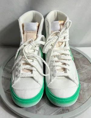 Nike Blazer Mid ’77 Chenille Swoosh Green Fade Sneakers Women’s 8.5 thumbnail 1