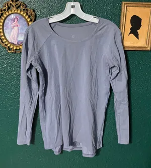 Lululemon Blue Long Sleeve Top Sz Medium thumbnail 1