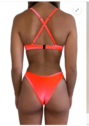 Hoaka hot pink velvet bikini set thumbnail 3