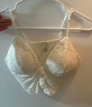 White lace top thumbnail 1