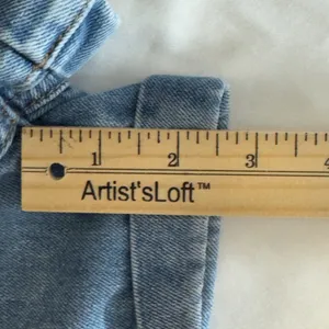 343 | American Eagle Mom Short Light Wash‎ High Rise Pleated Cuffed Denim Size 0 thumbnail 9
