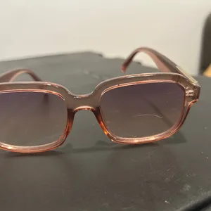 American Eagle Elegant Brown Sunglasses (logo is rubbed out) thumbnail 6