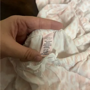 Victoria’s Secret Leopard Pajama Pants Small Elastic Waist Lounge thumbnail 3