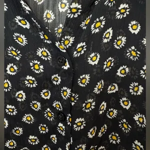 Brandy Melville Women’s Y2K‎ Black Floral Sheer Sleeveless Blouse One Size thumbnail 8