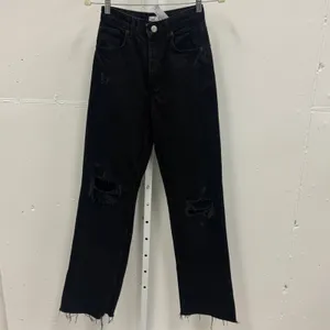 Zara Women's High Rise Straight Leg Distressed Jeans‎ Raw Hem Sz 4 6688/027/800 thumbnail 2