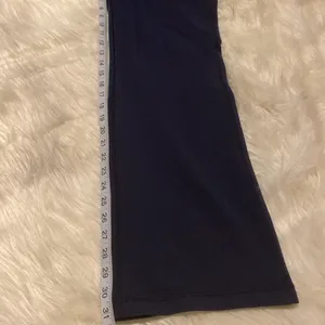 LULULEMON Yoga Pants Women’s Size 10 LULULEMON Wide Leg Stretch Workout Pants thumbnail 6